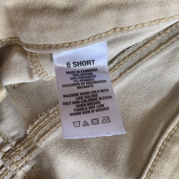 Aeropostale Khaki Pants size 6 short - Picture 3 of 5